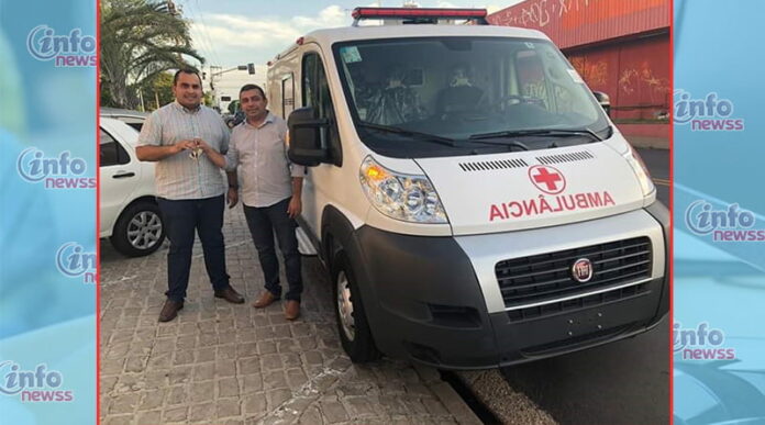Prefeito Neném de Edite recebe nova ambulância Para Jaicós