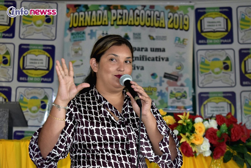 A expectativa para 2025 é atender mais de 150 mil estudantes em todo o estado, com revisões presenciais e on-line, simulados, monitoria com ex-alunos da rede pública, além da ampliação do Passe Livre Estudantil e de turmas exclusivas para a Educação de Jovens e Adultos (EJA).