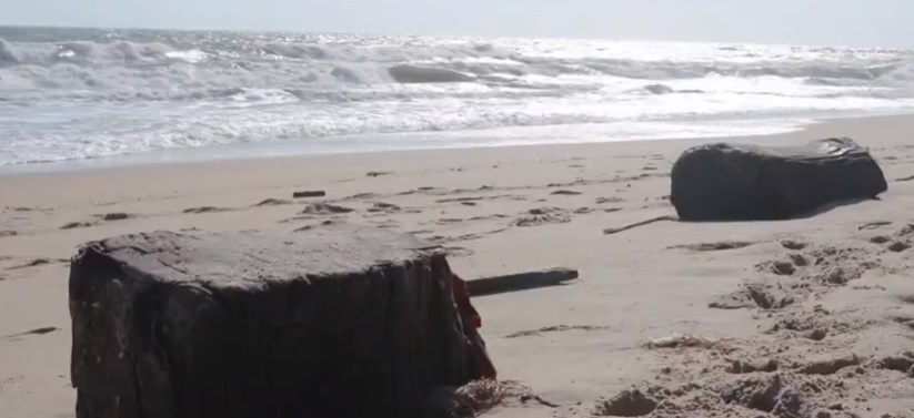 Pacotes misteriosos voltam a aparecer em praias do litoral do Piauí