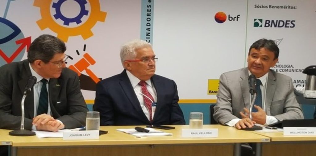 Governador trata no BNDES pagamento de dívida pela federalização da Cepisa
