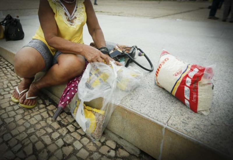 Sem reajuste, poder de compra do Bolsa Família volta ao nível de 2010