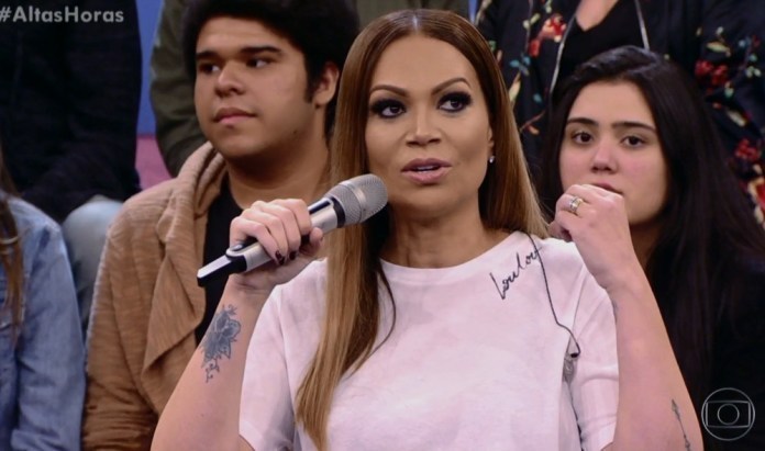 Solange quebra o silêncio sobre ação contra o Aviões - 'Cansei de ser saco de pancada'