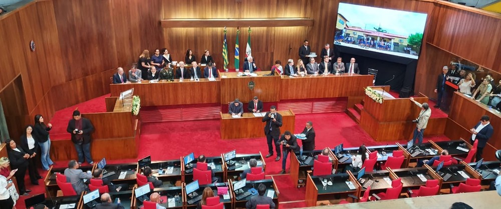 Assembleia Legislativa do Piauí abre 2020 com homenagem póstuma ao deputado Fernando Monteiro
