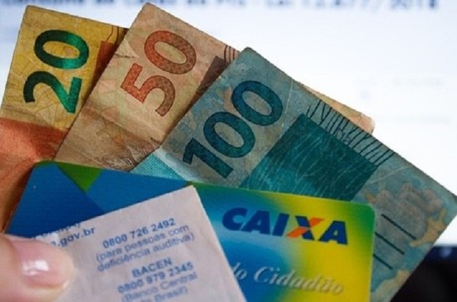 Caixa inicia pagamento do PIS para nascidos em março e abril na quinta-feira