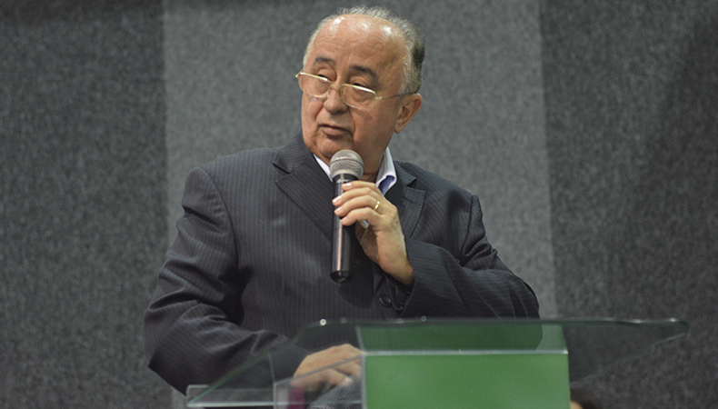 Deputado do Piauí quer barrar plebiscito para acabar municípios