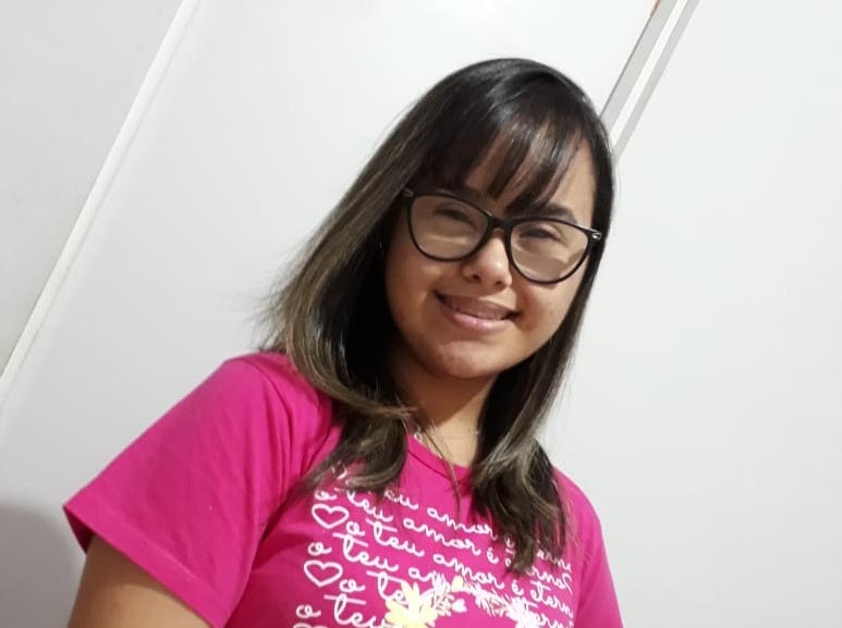 Estudante do Piauí com síndrome de Down é aprovada em curso de pedagogia