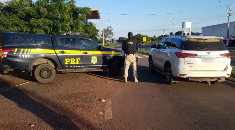 PRF prende motorista e apreende veículo de luxo adulterado na BR 316 em Picos