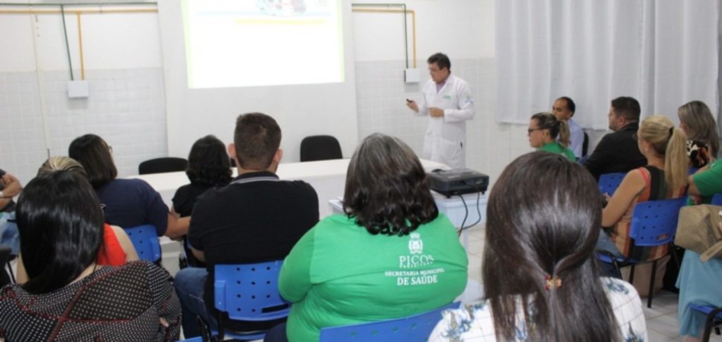 Saúde de Picos realiza capacitação sobre Coronavírus para os coordenadores da SMS