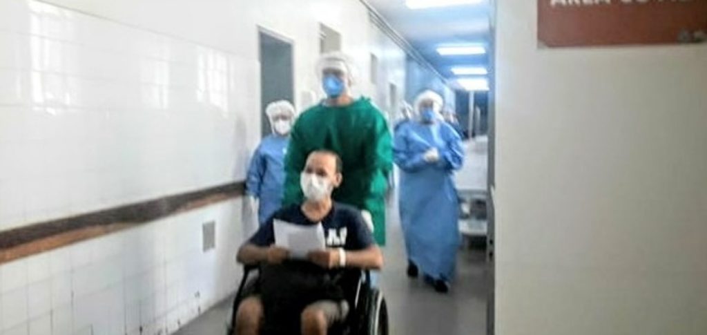 Após 10 dias internado, vigilante vence Covid-19 e deixa hospital
