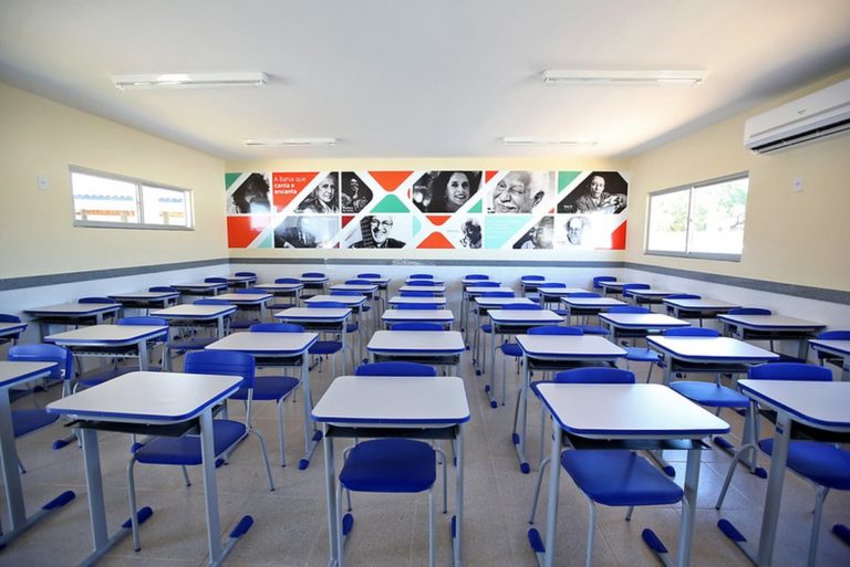 Escolas se preparam para retomada das aulas em janeiro Escolas se preparam para retomada das aulas em janeiro
