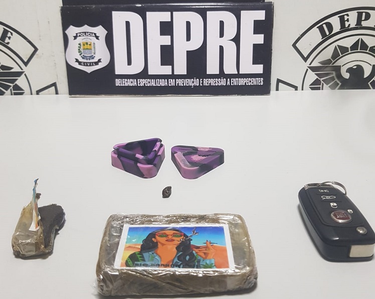 Homem é preso com tablete de haxixe avaliado em mais de R$ 11 mil