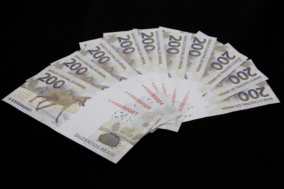 cédula de duzentos 200