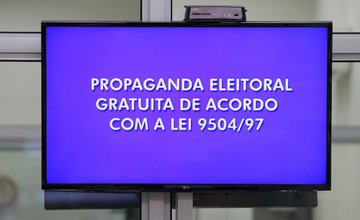 Propaganda eleitoral na TV encerra nesta quinta-feira Propaganda eleitoral na TV encerra nesta quinta-feira