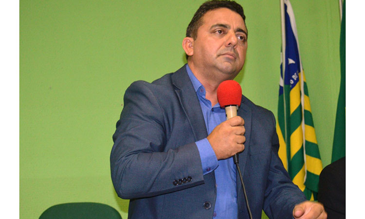 Após perder eleição, prefeito demite 117 funcionários no Piauí