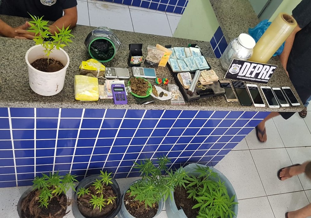 Polícia prende suspeitos de tráfico com drogas sintéticas e R$ 10 mil no Piauí