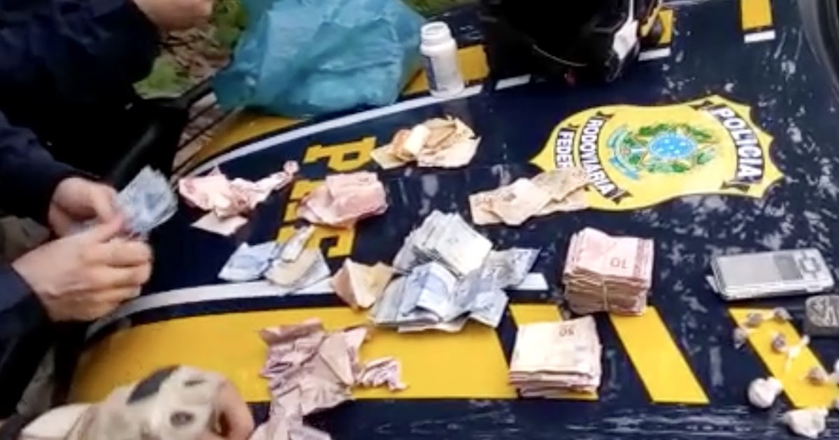 PRF apreende drogas e dinheiro na BR 343 e prende dupla suspeita de tráfico