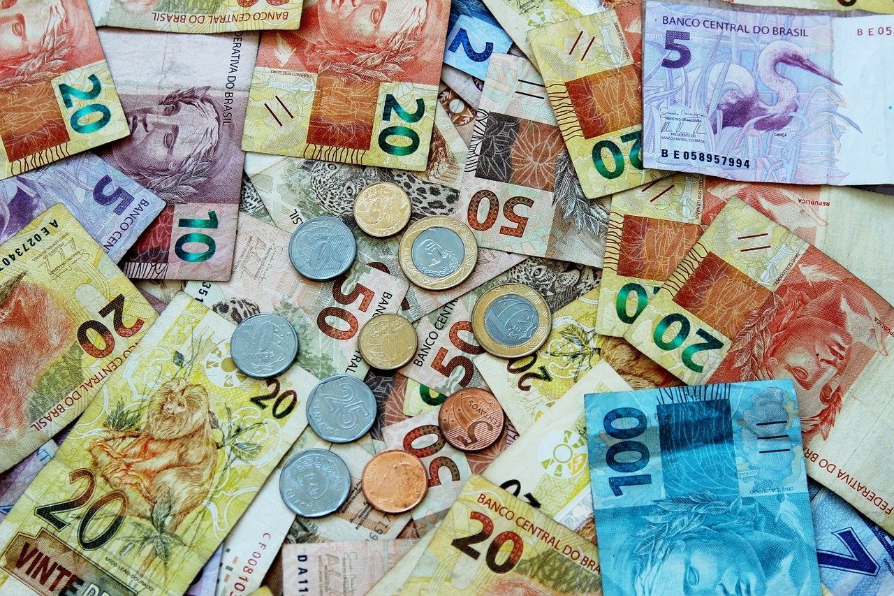Arrecadação de impostos em janeiro somou R$ 180,221 bilhões