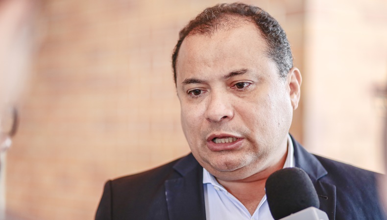 Deputado Evaldo Gomes defende que professores sejam vacinados