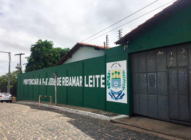 Forças de Segurança fazem buscas para recapturar detentos que fugiram em Teresina Forças de Segurança fazem buscas para recapturar detentos que fugiram em Teresina