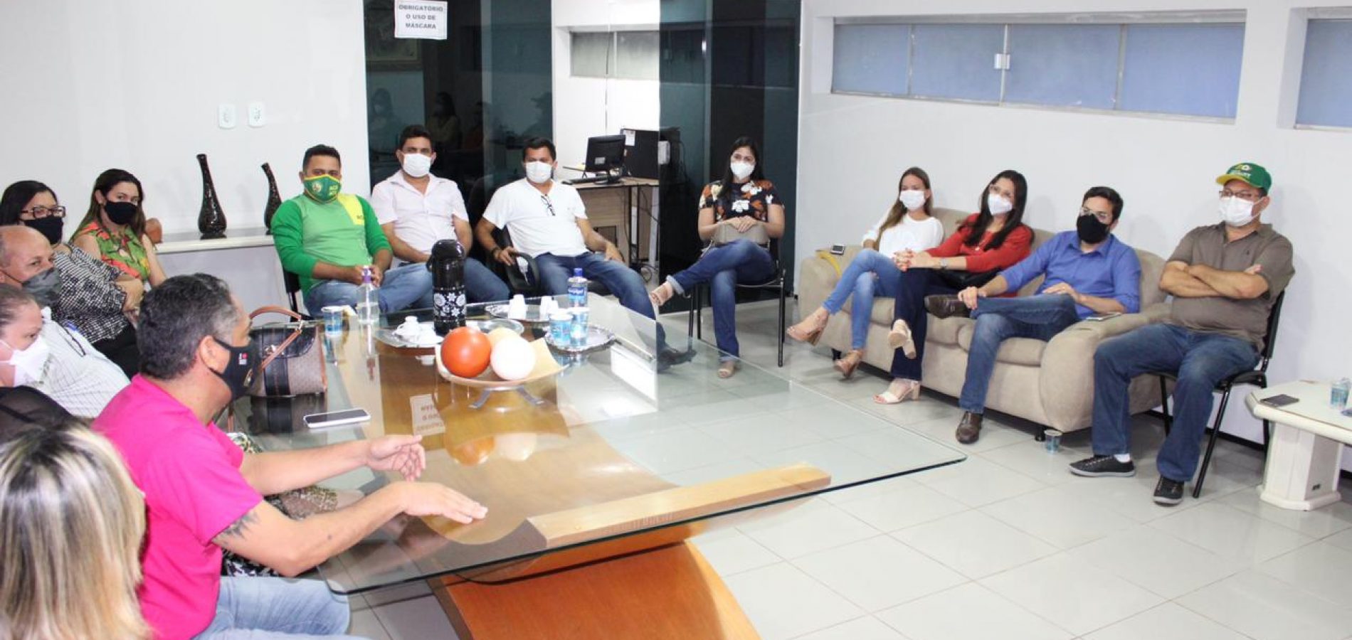 Câmara de Picos, Secretaria de Saúde e entidades tratam sobre vacinação da Covid-19 em reunião