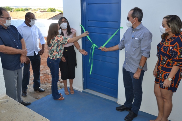 Prefeito de Isaías Coelho inaugura reforma e ampliação de escolas e faz entrega de motocicletas para gestão municipal