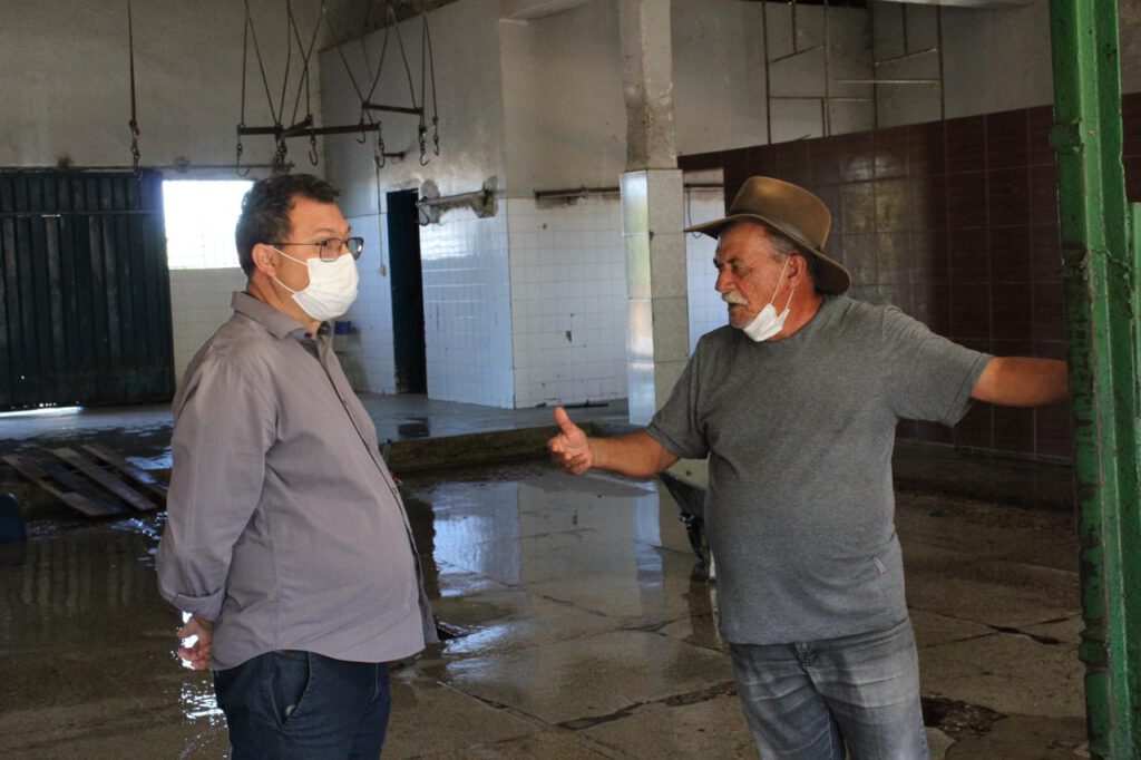 Presidente da Câmara Municipal de vistoria matadouro público de Picos