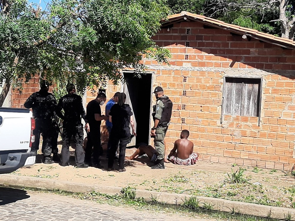Dois jovens são presos e dois adolescentes apreendidos durante operação no Sul do Piauí