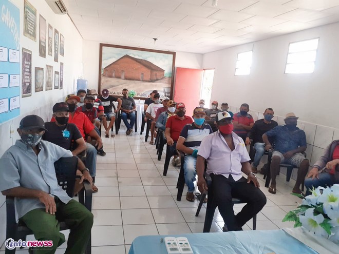 Educação de Padre Marcos realiza reunião com motoristas escolares para tratar sobre a retomada das aulas presenciais - 125