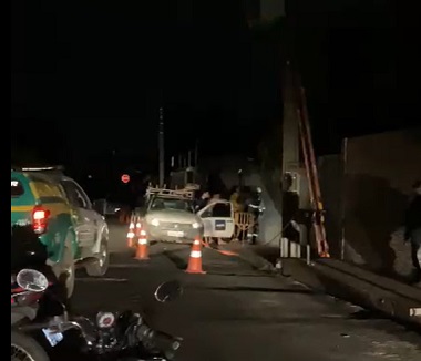Moradores se revoltam com falta de energia e impedem saída de equipe da Equatorial