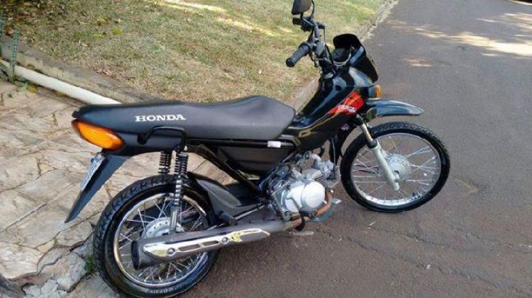 Mulher tem moto roubada da porta de casa em Picos