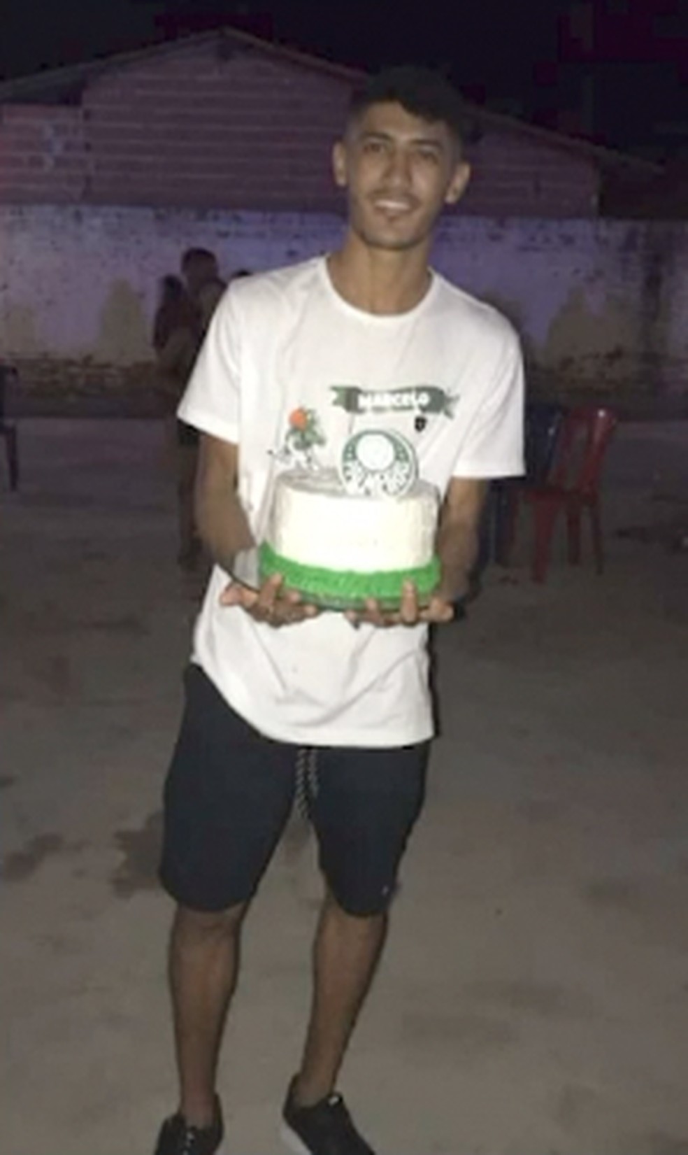 Jovem morre no dia do aniversário após colidir motocicleta com animal na BR-343, em Floriano