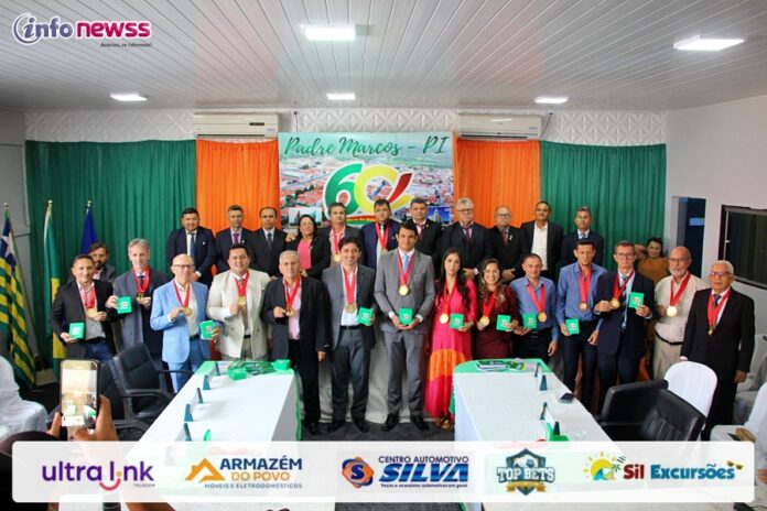 Inauguração da reforma da Câmara Municipal e entrega de Medalhas no aniversário de 60 anos de Padre Marcos - IMG_1307