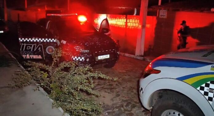 Jovem é brutalmente executado com 30 tiros no Piauí; atiradores se passaram por policiais