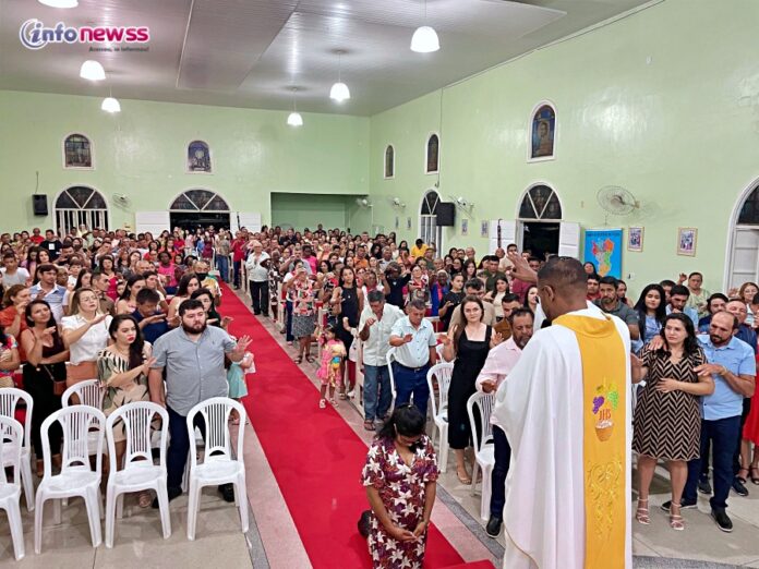 Missa solene marca o encerramento do 38º Festejo de São José em Belém do Piauí = 2c0b40d7-e977-4727-99e7-4f568d71a331