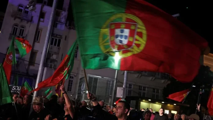 portugueses-vao-as-urnas-para-escolherem-congressistas-212718_800x450