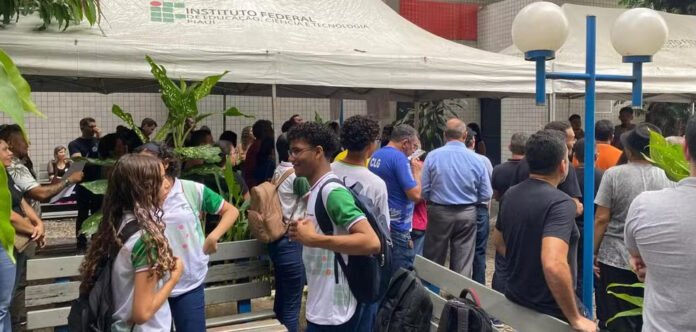 IFPI iniciam greve e UFPI ainda define data; entenda!