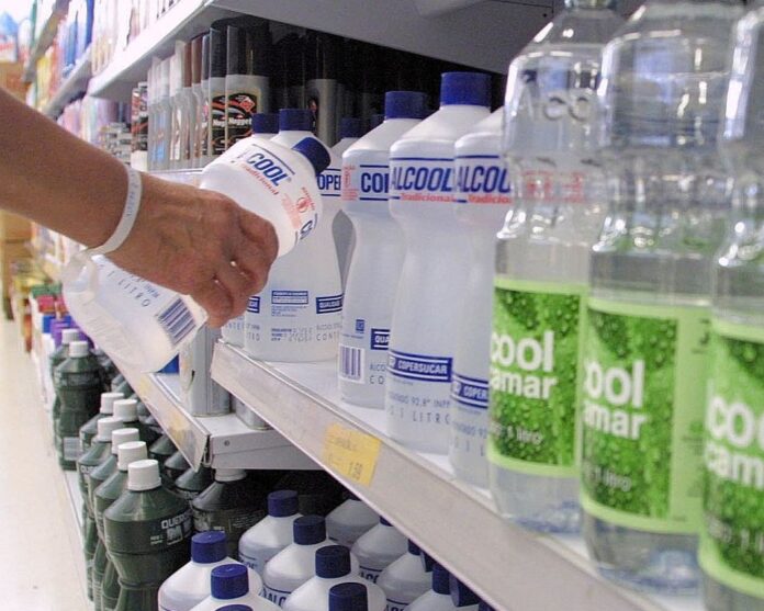 álcool líquido 70%