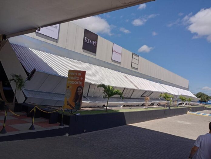 Estrutura do novo Piauí Center desaba, deixando trabalhadores feridos