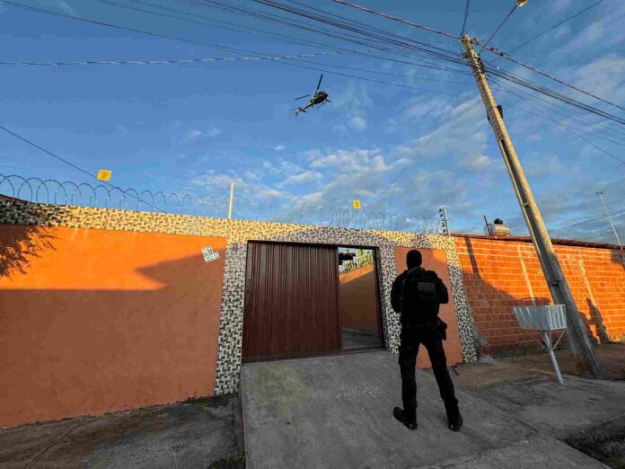 PM suspeito de integrar facção criminosa e fazer segurança de líderes é preso durante operação (1) (1)
