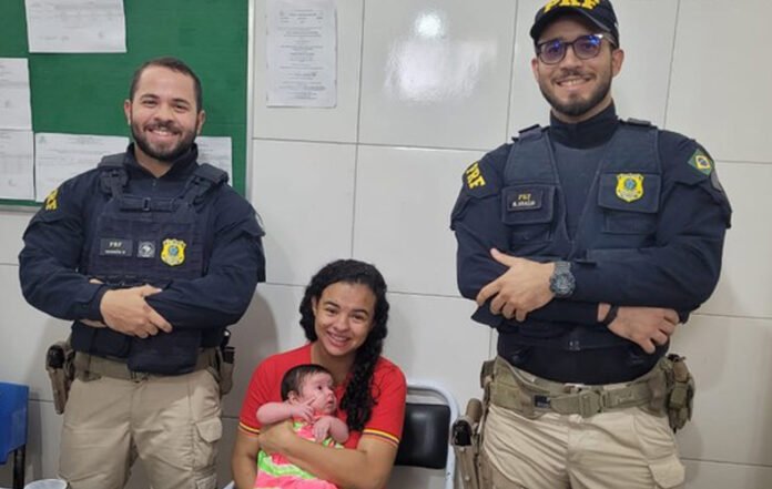 PRF salva bebê de um mês de vida é salvo de asfixia por engasgo no Piauí
