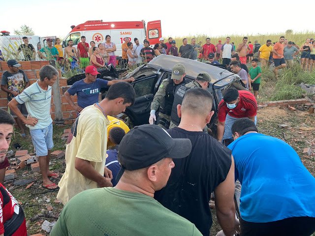 Motorista perde controle, veículo capota e deixa cinco feridos no Piauí