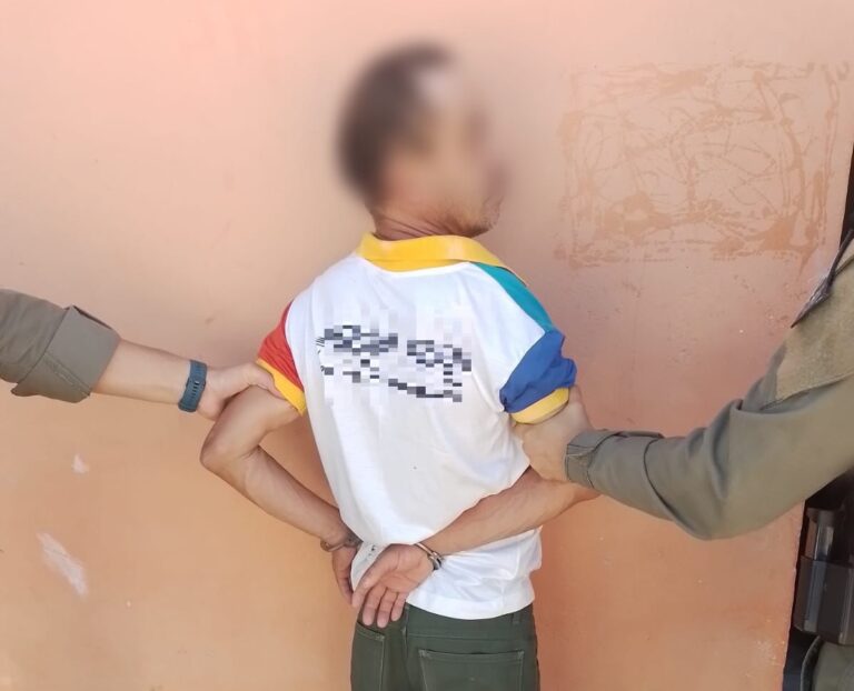 Mulher é encontrada morta com marido abraçado sobre o corpo no PI Mulher é encontrada morta com marido abraçado sobre o corpo no PI