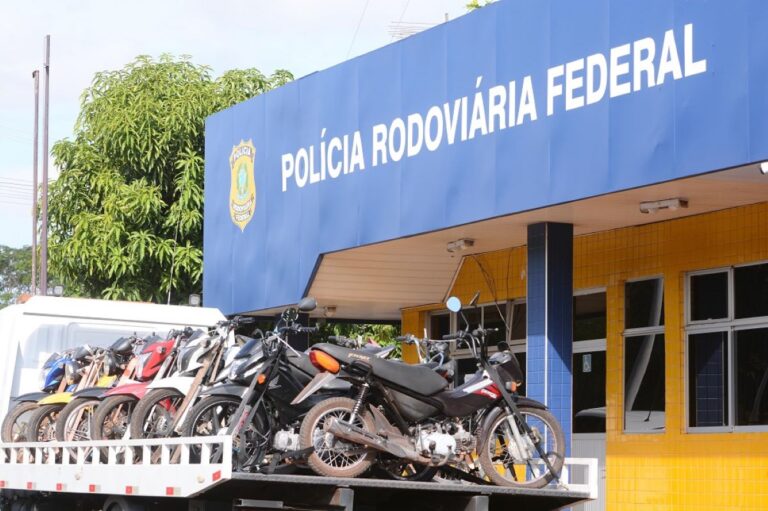 PRF realizará leilão com mais de 600 veículos no Piauí PRF realizará leilão com mais de 600 veículos no Piauí
