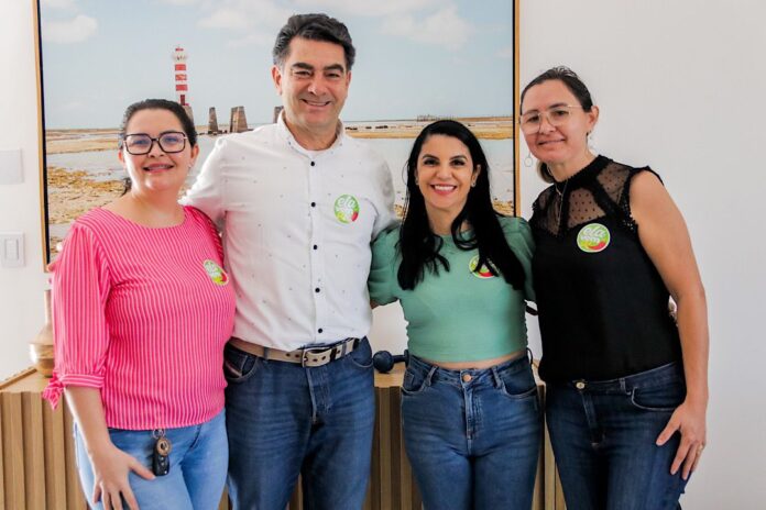 Aline Torres retira pré-candidatura a vereadora e declara apoio a Camila Modesto