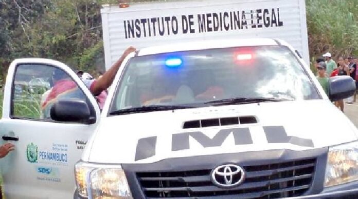 Viatura do Instituto Medicina Legal de Pernambuco (IML-PE) Imagem ilustrativa da viatura do Instituto Medicina Legal de Pernambuco (IML)