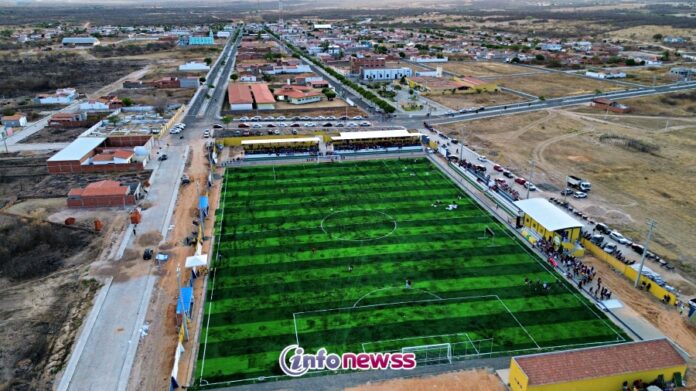 Imagens aéreas do Estádio Municipal 'O Malhadão' 17f8260a - Início do campeoanto municipal de Belém do Piauí 2024