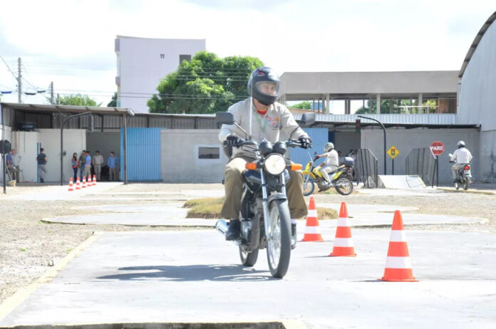 motohabilitacao - motociclistas sem habilitação - aula prática autoescola de moto - aula prática cnh Foto: Honda/Divulgação