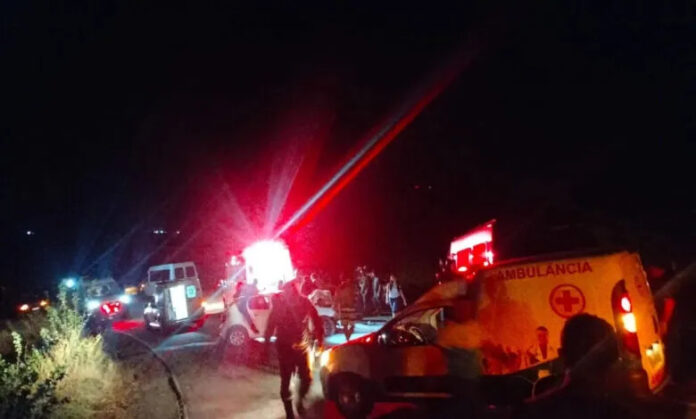 Colisão entre carro e van na PI-459 deixa feridos entre Acauã e Queimada Nova