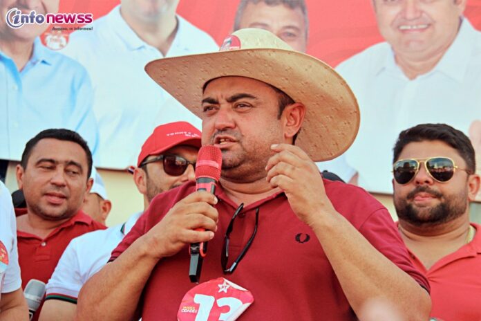 Rafael-Fonteles-visita-Alegrete-reforca-apoio-a-candidatura-de-Marcio-Alencar-e-Erasmo-e-participa-da-Passeata-das-Mulheres-IMG_4970
