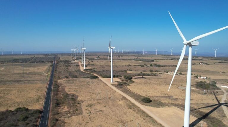 Rodovia Marcolândia-Simões é recuperada pelo DER, impulsionando setor de energia eólica Rodovia Marcolândia-Simões é recuperada pelo DER, impulsionando setor de energia eólica